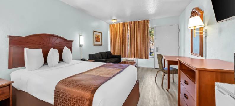 弗罗斯特银行中心附近圣安东尼奥骑士酒店(Knights Inn San Antonio Near at&T Center)图片