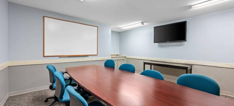 郊区开放式客房 - 近勒琼营地(Suburban Studios Near Camp Lejeune)图片