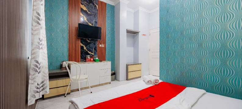 红多兹酒店-近梭罗阿迪苏西普托街(RedDoorz Near Jalan Adi Sucipto Solo)图片