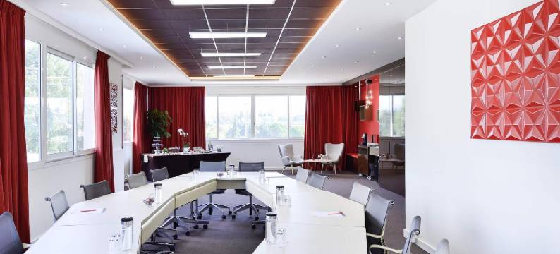 阿维尼翁北部诺富特酒店(Novotel Avignon Nord)图片