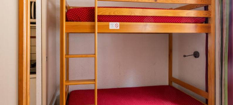 Studio 4 People - Budget图片