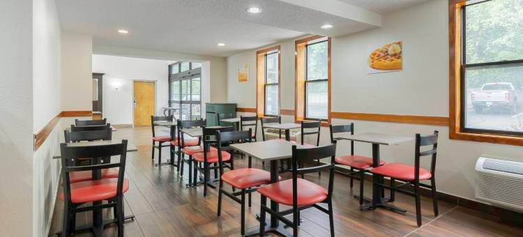 米德尔伯勒红屋顶酒店及套房(Red Roof Inn & Suites Middleborough)图片