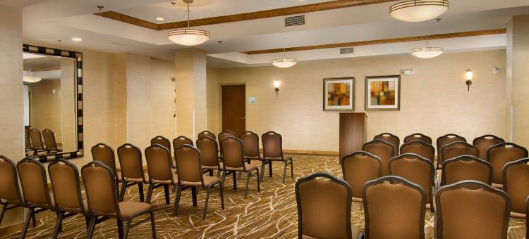 智选假日套房酒店亚历山大 - 贝尔沃堡(Holiday Inn Express & Suites Alexandria - Fort Belvoir)图片