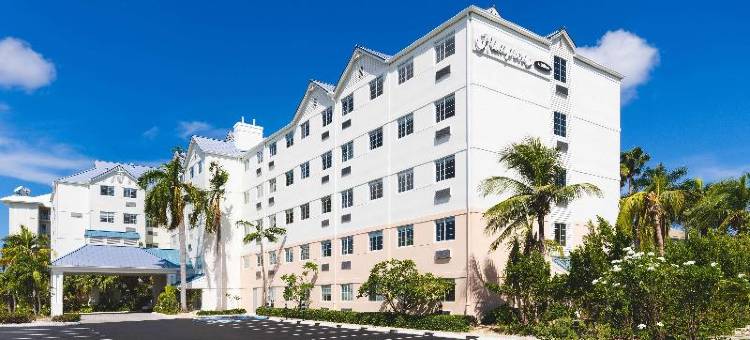 开曼群岛七英里海滩希尔顿欢朋酒店(Hampton by Hilton Grand Cayman Seven Mile Beach)图片