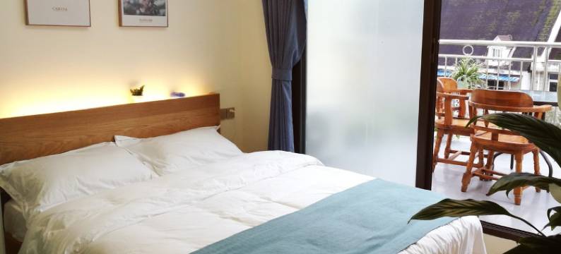 白鹿镇星空民宿(樵人街分店)图片