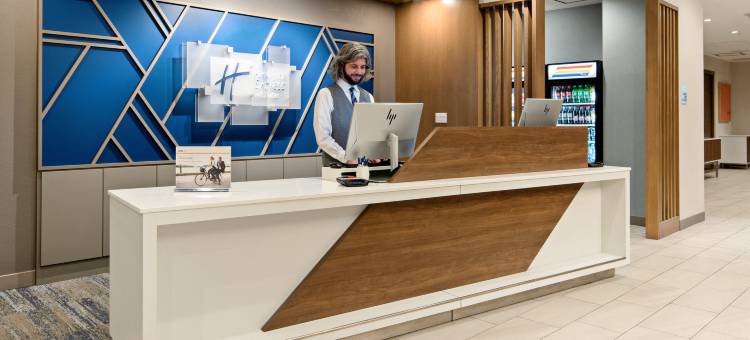 棕榈沙漠千禧智选假日套房酒店(Holiday Inn Express & Suites Palm Desert - Millennium)图片