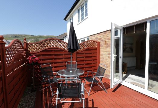 West Shore Cottage Hotel Overview