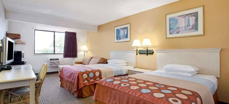 克利尔沃特-圣德彼得堡机场温德姆速8酒店(Super 8 by Wyndham Clearwater/St. Petersburg Airport)图片