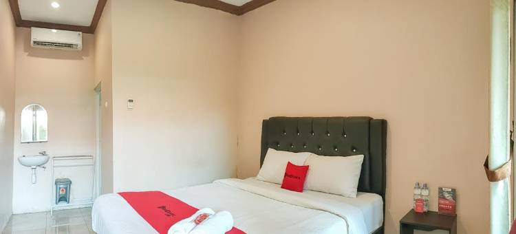 红多兹伊斯兰酒店-近诗都阿佐力宝广场(RedDoorz Syariah Near Lippo Plaza Sidoarjo)图片