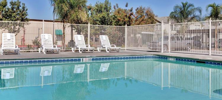 Holiday Inn Express 德拉诺HWY 99(Holiday Inn Express Delano Hwy 99)图片