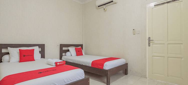 红多兹伊斯兰酒店-近巴图安帕巴士站2号(RedDoorz Syariah Near Terminal Batu Ampar 2)图片