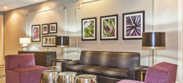 新奥尔良机场拉昆塔温德姆套房酒店(La Quinta Inn & Suites by Wyndham New Orleans Airport)图片