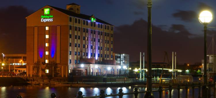 Holiday Inn Express 曼彻斯特 - 索尔福德码头(Holiday Inn Express Manchester - Salford Quays)图片