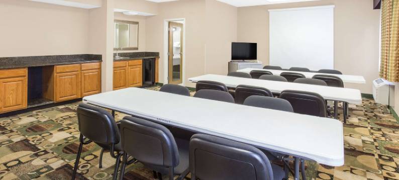 简斯维尔温德姆呗盟酒店(Baymont by Wyndham Janesville)图片