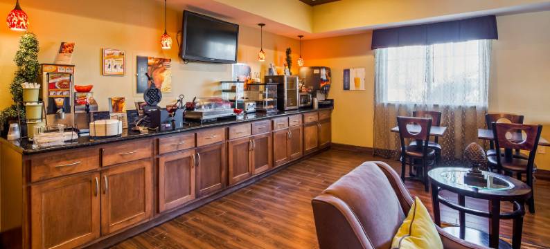 塞米诺尔贝斯特韦斯特优质套房酒店(Best Western Plus Seminole Hotel  Suites)图片