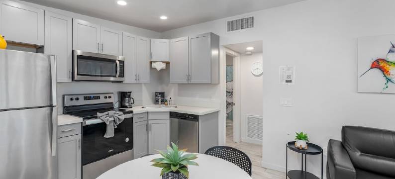 死胡同1BR公寓的日出(Sunrise at the Cul-De-Sac 1Br Apartment)图片