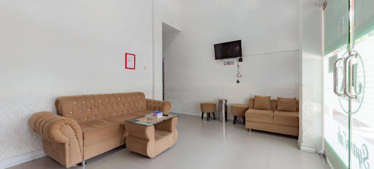 Buntok 红多兹酒店 JK Residence-Pahlawan 沙里亚(RedDoorz Syariah @ JK Residence Pahlawan Buntok)图片