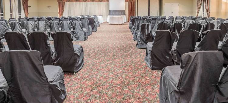 丹维尔温德姆戴斯会议酒店(Days Hotel by Wyndham Danville Conference Center)图片