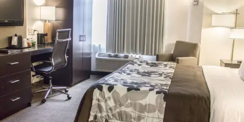 舒眠酒店及套房哥倫布州立大學附近 - 摩爾堡地區