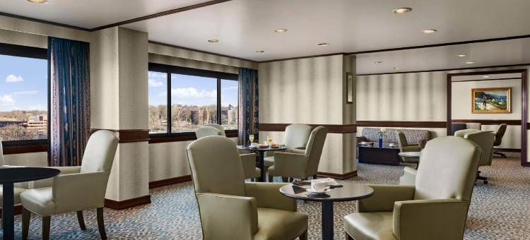 利堡/乔治·华盛顿大桥希尔顿逸林酒店(DoubleTree by Hilton Fort Lee/George Washington Bridge)图片
