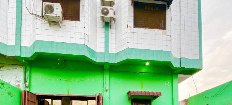 瑞德多兹 @ 斯塔尔希尔因西亚里亚特宾丁宜(RedDoorz @ Star Hill Inn Syariah Tebing Tinggi)图片