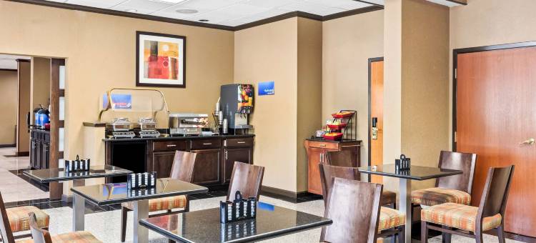 昆内特中心贝斯特韦斯特酒店(Best Western Gwinnett Center Hotel)图片