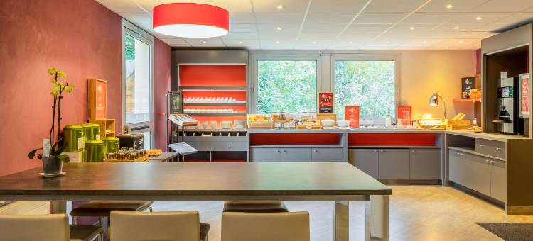 宜必思茹伊昂若萨韦利济酒店(Ibis Jouy-en-Josas Vélizy)图片