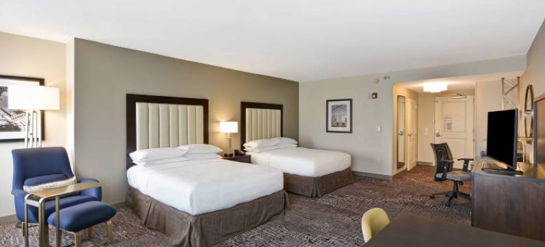 芝加哥中途机场希尔顿逸林酒店(Doubletree by Hilton Chicago Midway Airport)图片