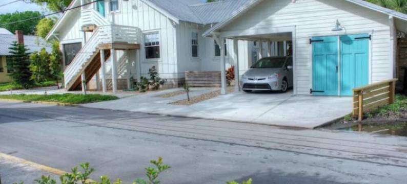 Luxe Lemon Loft in Historic Downtown St Aug图片