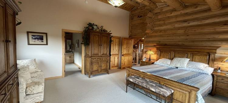 爷爷之家. 专属, 惊艳, 私人原木屋. 火坑 & 池塘(Grandpa’s Place. Exclusive, Stunning, Private Log Home. Firepit & Pond)图片