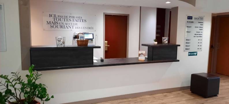 基里亚德旅游酒店–茹埃莱图尔(Kyriad Tours - Joue les Tours)图片