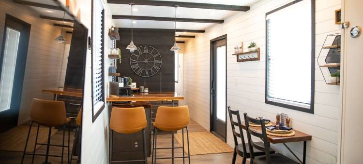 新月光峰-运输集装箱家(New Moonlight Ridge-Shipping Container Home)图片