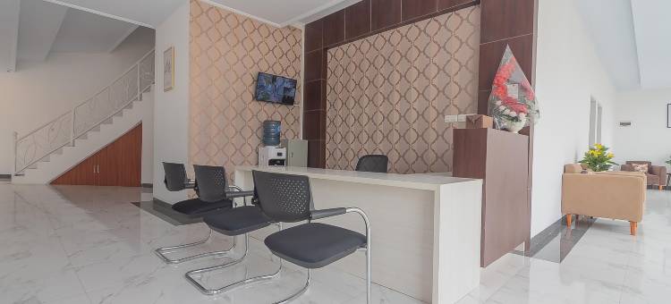 红多兹伊斯兰酒店@打横市穆蒂亚拉大别墅(RedDoorz Syariah @ Villa Grand Mutiara Tasikmalaya)图片