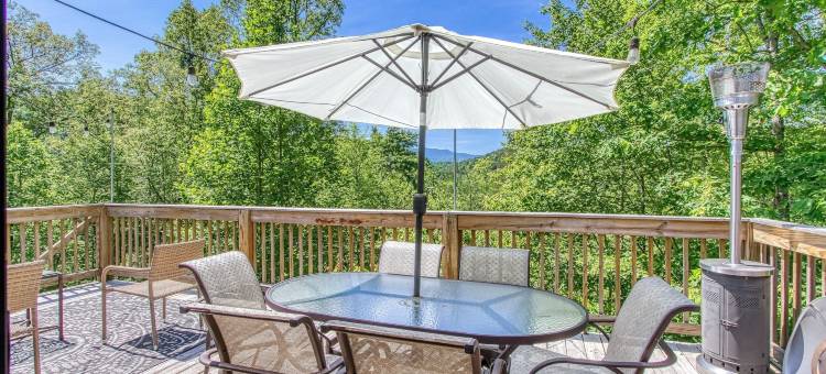 由HoneyBearCabins经营的鹿与鹿(Deer & Doe by HoneyBearCabins)图片