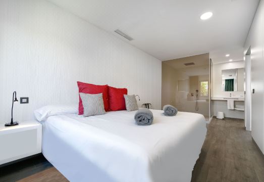 Seven Hotel & Wellness - Gay Men Only Hotel Overview