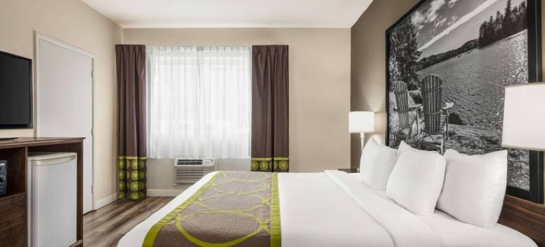 萨尼亚温德姆速8酒店(Super 8 by Wyndham Sarnia on)图片