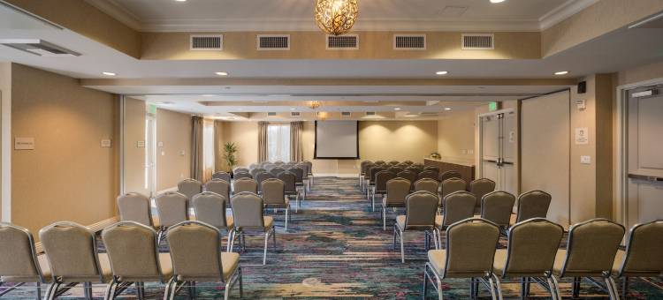 喷泉谷艾尔斯酒店(Ayres Hotel Fountain Valley - Huntington Beach)图片