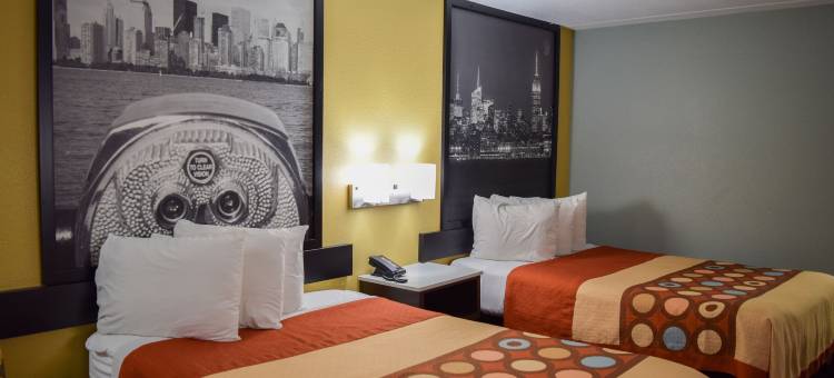 罗利市中心南速8酒店(Super 8 by Wyndham Raleigh Downtown)图片