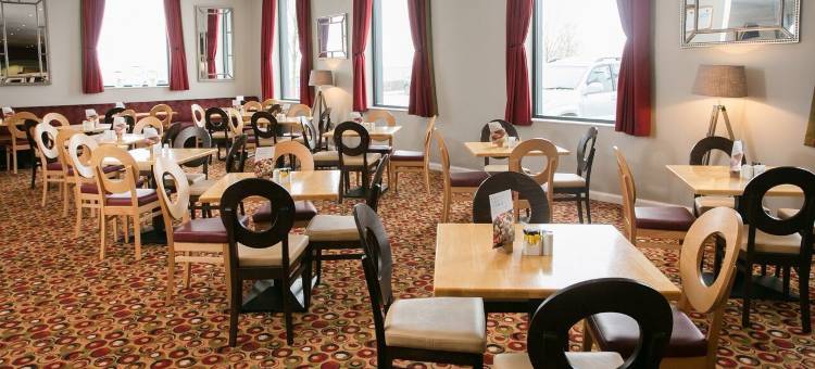 Holiday Inn Express 安特里姆 - M2，JCT.1(Holiday Inn Express Antrim - M2, Jct.1)图片