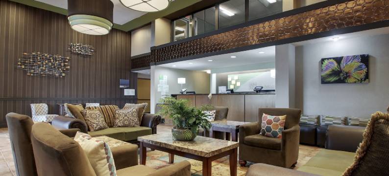 Holiday Inn 韦斯特伯里长岛(Holiday Inn WESTBURY-LONG ISLAND by IHG)图片