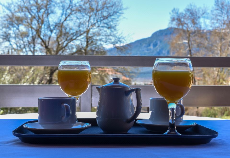 Elia Deluxe Accommodation Hotel Overview