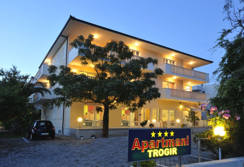 Apartmani Trogir Hotel Overview