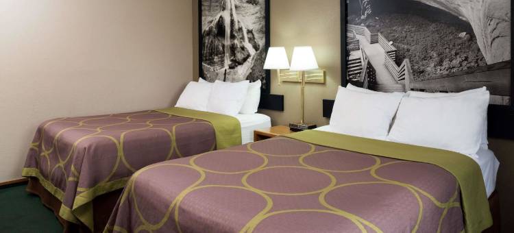 奥马哈东北速8酒店(Super 8 by Wyndham Omaha NE)图片