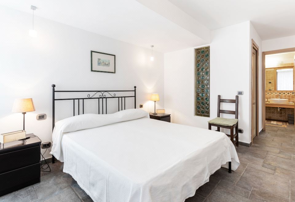 Penelope Seaview Apartment Hotel Overview