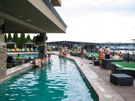 卡姆登湖度假酒店