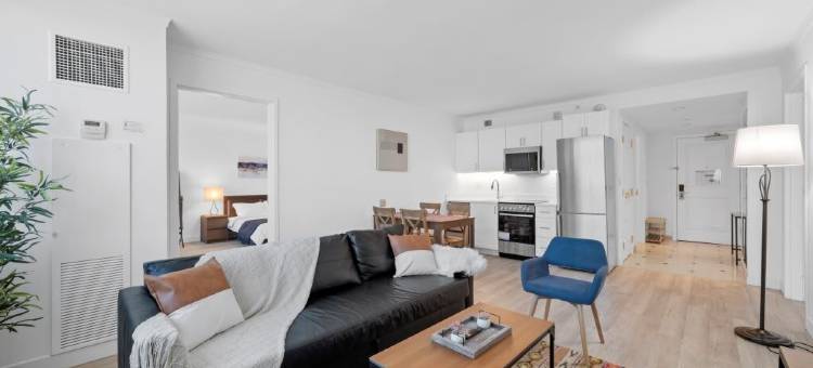 CozySuites的市内2居室/3浴室海滨租赁(2Br 3BA Beachfront Rental in Town CozySuites)图片