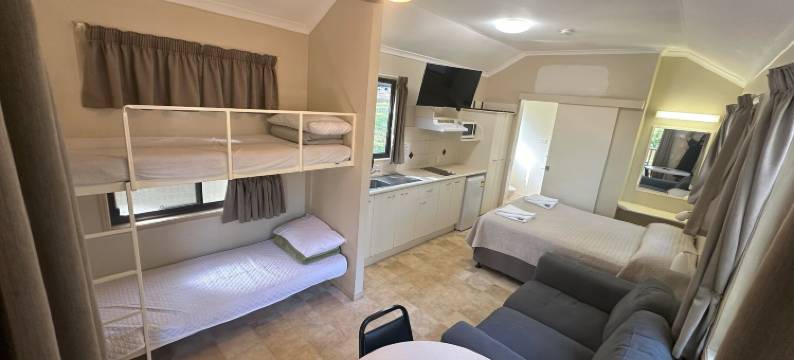 1770 度假村(1770 Holiday Village)图片