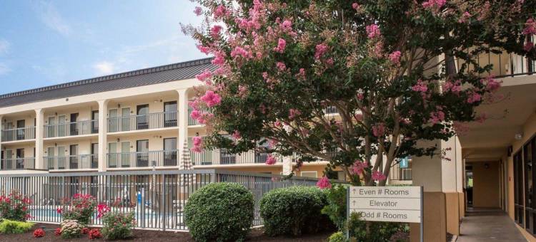 米尔钱特车道凯艺酒店(Quality Inn Merchants Drive)图片