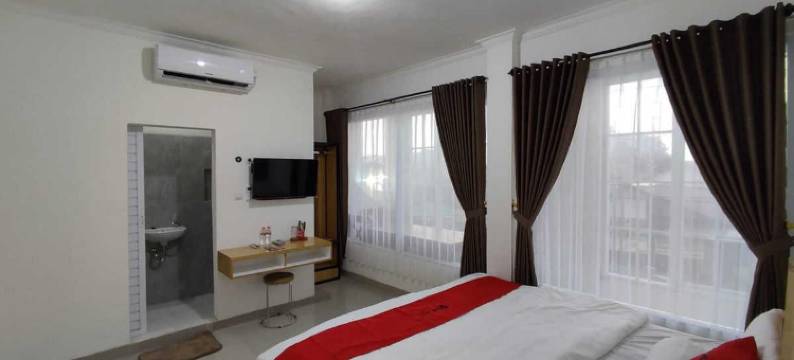 RedDoorz Near Rita Super Mall Purwokerto图片