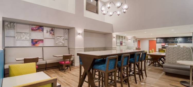 希尔顿欢朋酒店-威尔逊市区(Hampton Inn Wilson Downtown)图片
